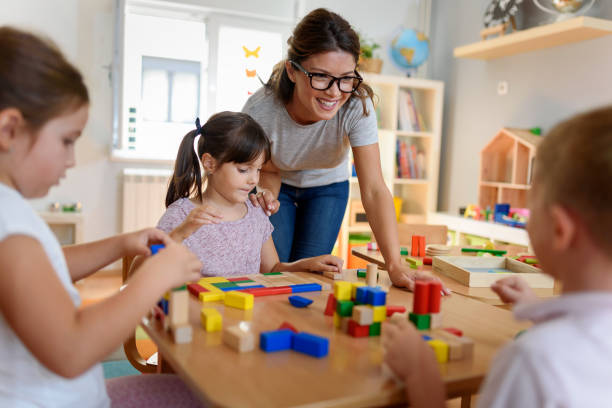 Découverte des métiers de la petite enfance en crèche : une vocation pour les professionnel(le)s